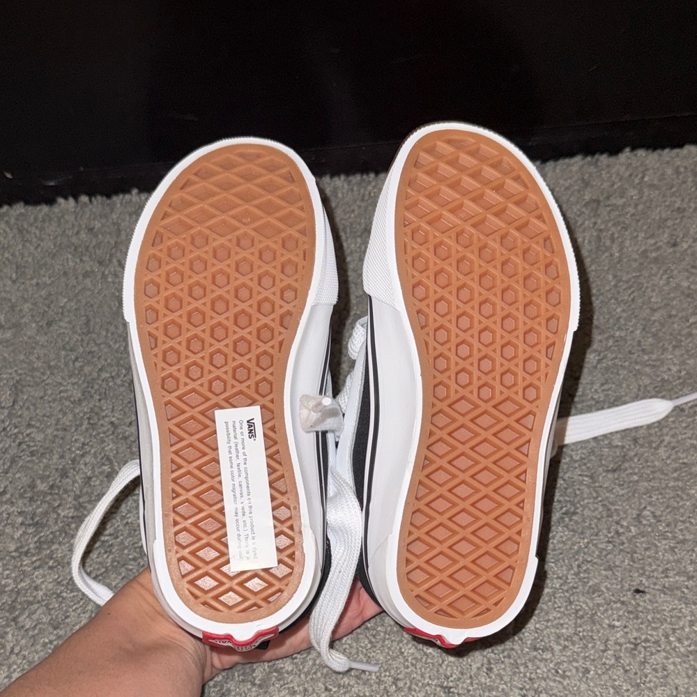 Kids Black and White Vans - Picture 4 of 7